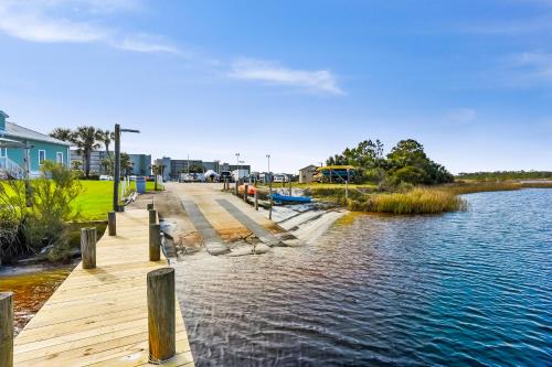 Pinnacle Port B3-306 by Book That Condo - image 4