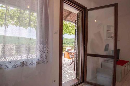 Balkons/terase, Apartment in Ledenice, Novi Vinodolski 40868 in Ledenice