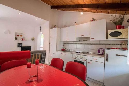 virtuve, Apartment in Ledenice, Novi Vinodolski 40868 in Ledenice