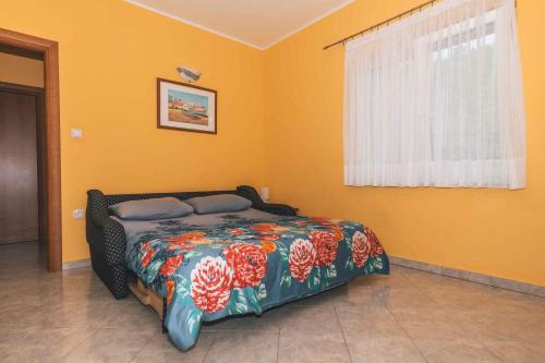 Holiday home in Brsec 39545