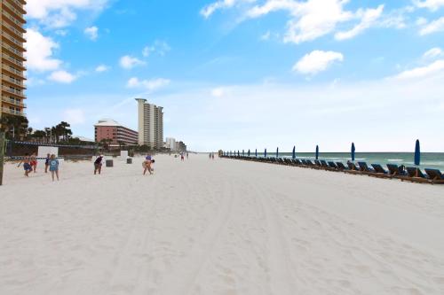 Calypso Resort and Towers #602-E by Book That Condo - image 3