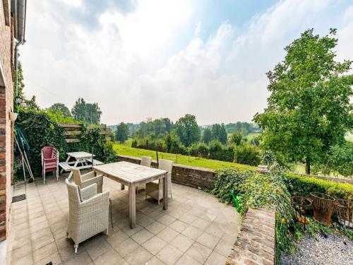 Magnificent Holiday Home in Sint Martens Voeren with Garden