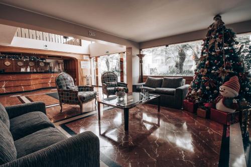 Lobi, Suites del Bosque Hotel in Lima