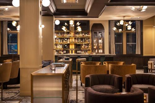 290791137 Kimpton Cottonwood Hotel by IHG