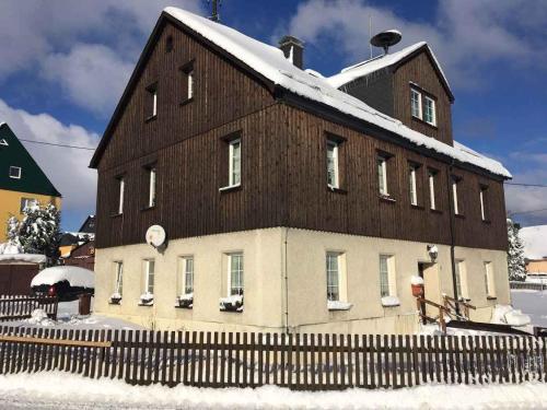 . Apartment in Deutscheinsiedel 36165