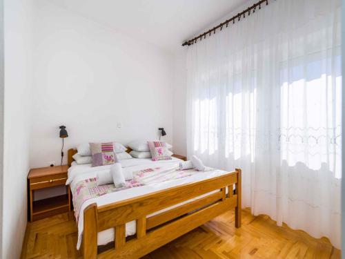Holiday home in Jasenice 33303 - image 7