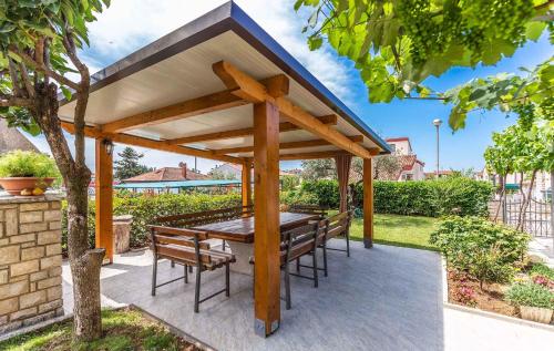  Apartments in Porec/Istrien 10281, Pension in Poreč