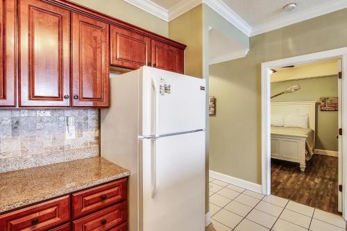 Ocean Villa Condos #801 by Book That Condo - image 8