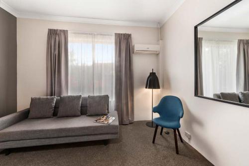 Silkari Urban CKS Sydney Airport Hotel - image 14