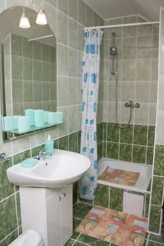 Bathroom, Erdos Apartments in Mosonmagyarovar