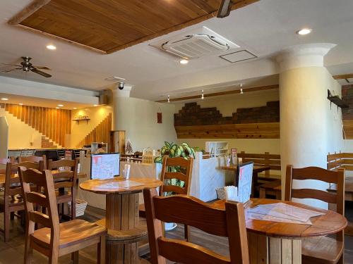 Hotel de M – Miyako-jima, CA