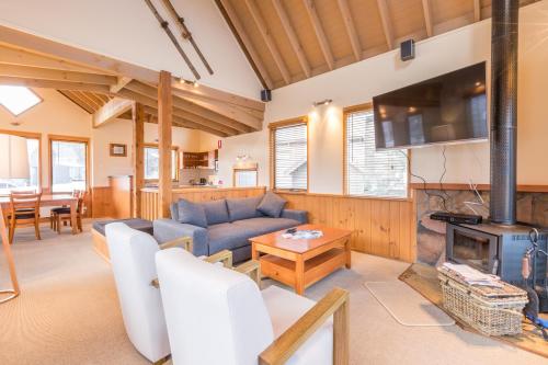 Deluxe One-Bedroom Chalet, 4 Adults