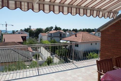 Apartment in Vodice with sea view, terrace, air conditioning, WiFi (4266-3)