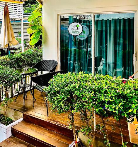 Exterior view, Koh Larn White House near Koh Lan