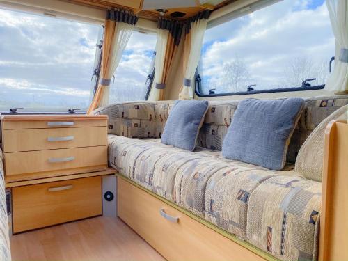 StayZo Airy Touring Caravan With built in heater and Free Wi-Fi located in the Chiltern Hills