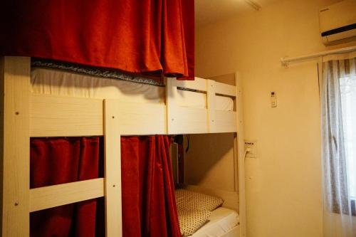 Bed in 4-Bed Mixed Dormitory Room image 10