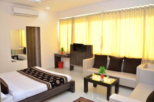HOTEL ANANYA