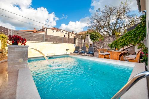 Holiday Home - Casa di Antonio in Mrgani