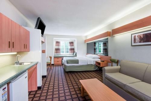 Microtel Inn & Suites by Wyndham Uncasville Casino Area in Uncasville, USA