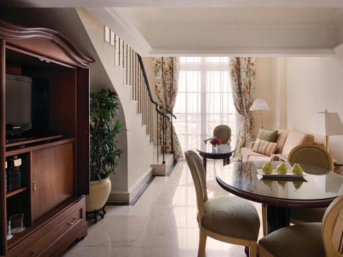 Grand Mahakam Hotel