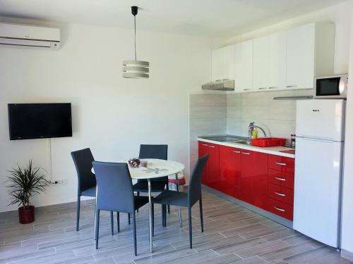  Apartments Zora in Rogoznica