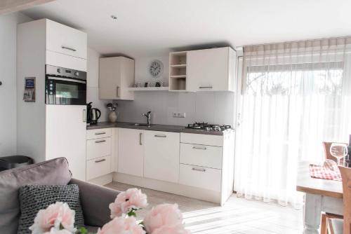 Kjøkken, Bungalow Sunny, lekker uitwaaien op het strand! in Callantsoog