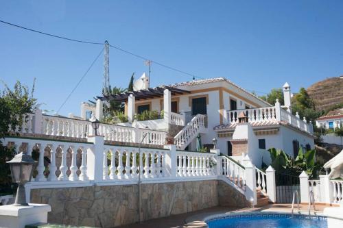 VILLA CEREZO