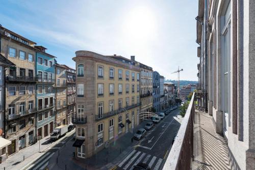 LovelyStay - Deluxe 2BR Duplex w/ AC & Splendid View