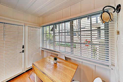 Bella Caruso - Beautiful Boutique Hotel Room - image 7