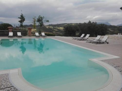 6 bedrooms villa with private pool enclosed garden and wifi at Caiazzo