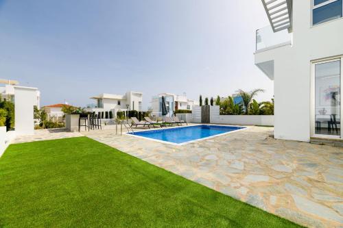 Villa with Sea View image 10