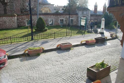 LITTLE SOFIA HOTEL - image 14