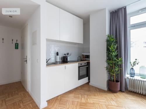 Kitchen, Apartments Berlin Aroser Allee in Reinickendorf