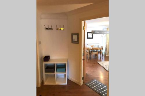 Waterfront Living in Leith with Free Parking!