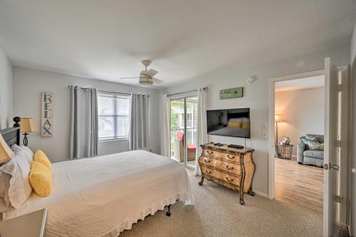 Coastal Marco Island Escape Near Public Beach - image 8