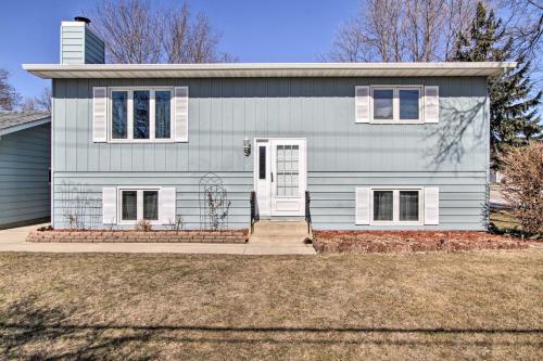 Charming Rochester Home, 4 Mi to Mayo Clinic!