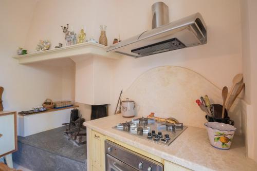 Casa con Giardino a 100 metri dal centro storico Con AC in Lucignano