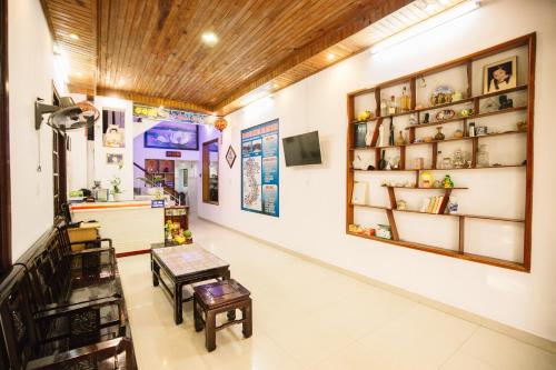 Lobby, Lum Dong Tien Hotel in Hue