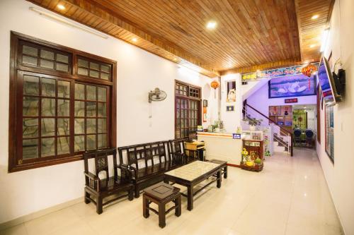 Lobby, Lum Dong Tien Hotel in Hue