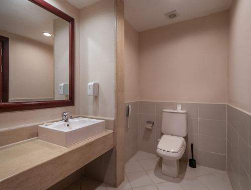 Chambre triple, premium, vue sur la piscine, 3 lits