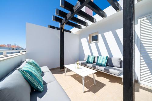 Fresh and Breezy Apartment Centrally Located Cabanas de Tavira - image 6