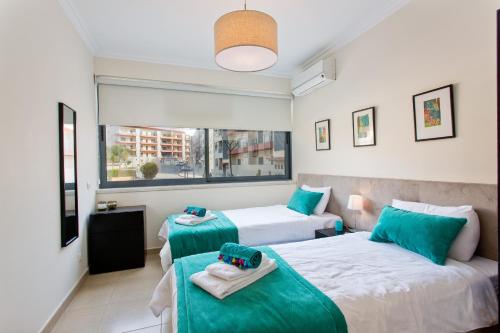Stylish holiday Apartment, Central Lagos, Algarve