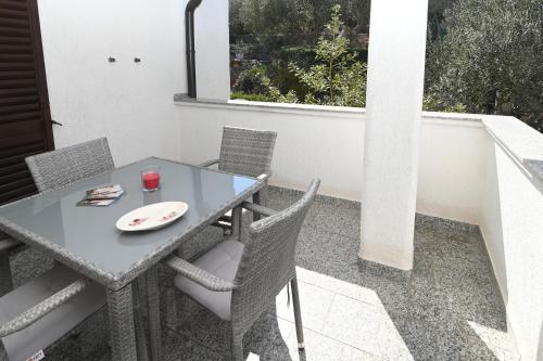 Superior Apartment with Balcony image 4