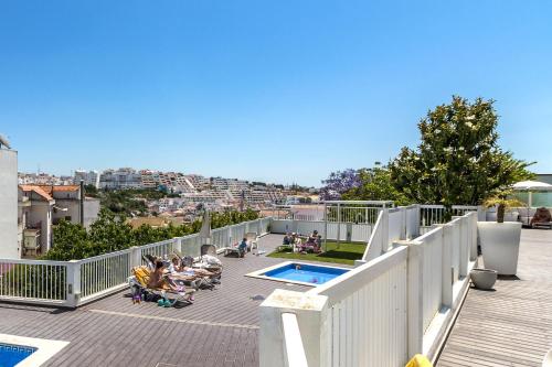 Well-Appointed Apartment in Old Town Albufeira
