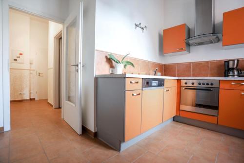 Kitchen, Apartment-Vermietung Ute Furwitt in Pirna