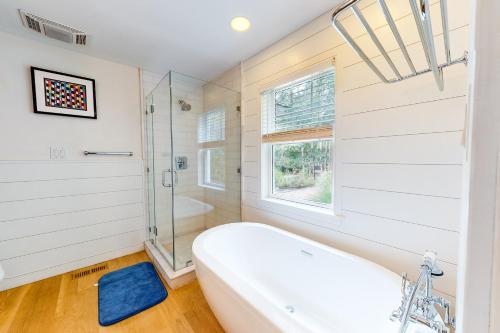 Newly Renovated Watermill Gem - image 2