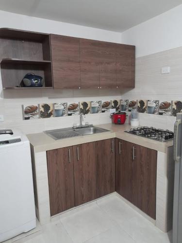 virtuve, J79 Apartamentos Cerca al Parque Deportivo-pista de BMX- Pista patinaje velocidad- Complejo Acuático (J79 Apartamentos - Cerca al Parque Deportivo -Pista BMX- Pista Patinaje Velocidad - Coliseo Mayor - ) in El Salado