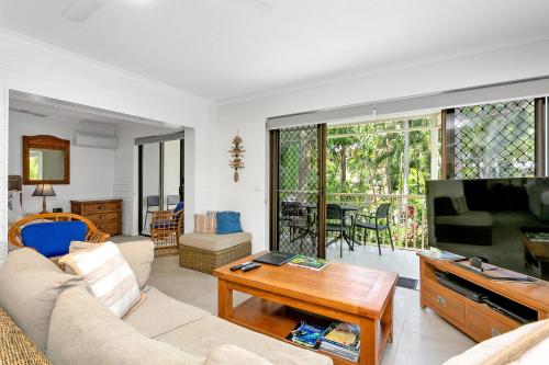 Deluxe Two Bedroom Apartment with Two Bathrooms image 7