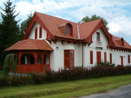 Holiday home Balatonbereny 18059 - Location saisonnière - Balatonberény