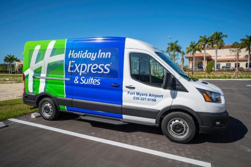 Holiday Inn Express & Suites - Fort Myers Airport, an IHG Hotel